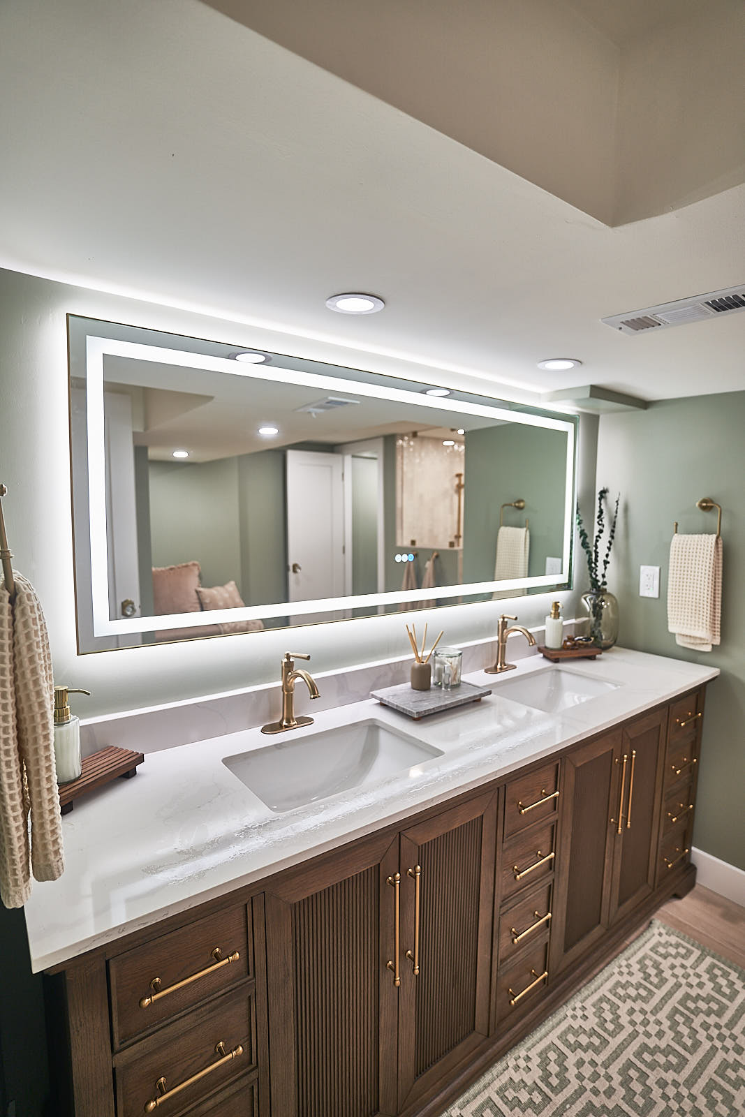 Rouse master bath remodel: Completed bathroom (Photo 4/10)